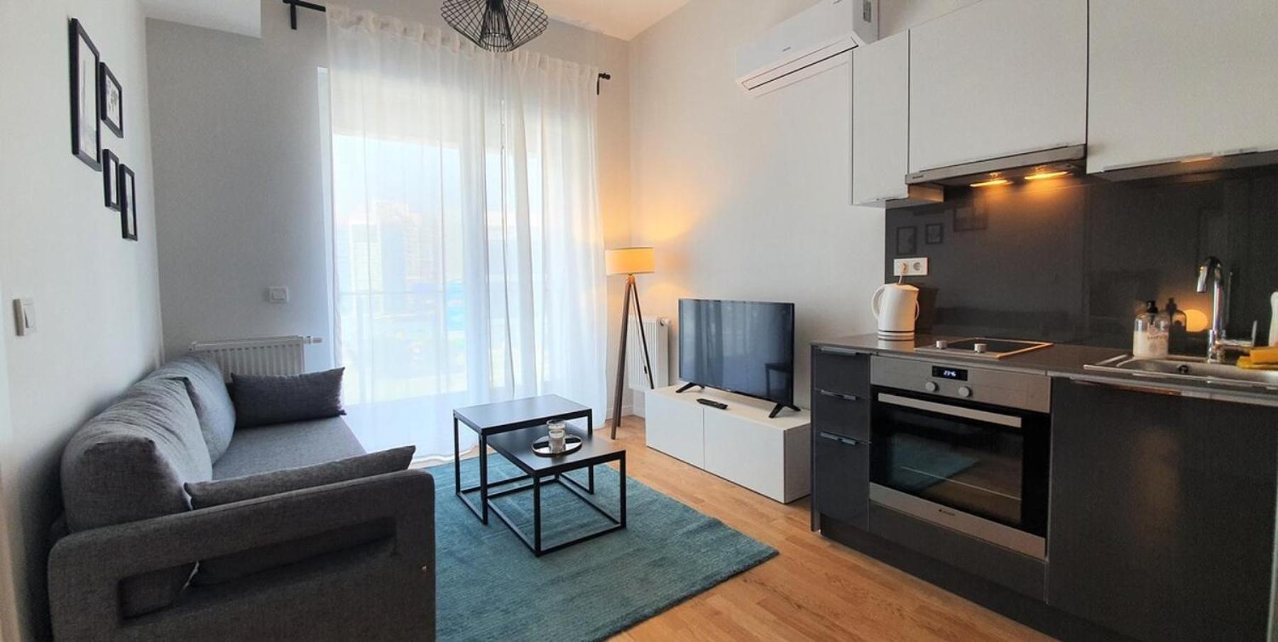 Near Airport Metro 1-bdr Gympool Istanbul